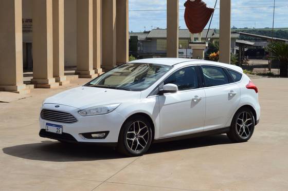 FORD FOCUS 2.0 TITANIUM 16V FLEX 4P POWERSHIFT FORD FOCUS 2.0 TITANIUM 16V FLEX 4P POWERSHIFT